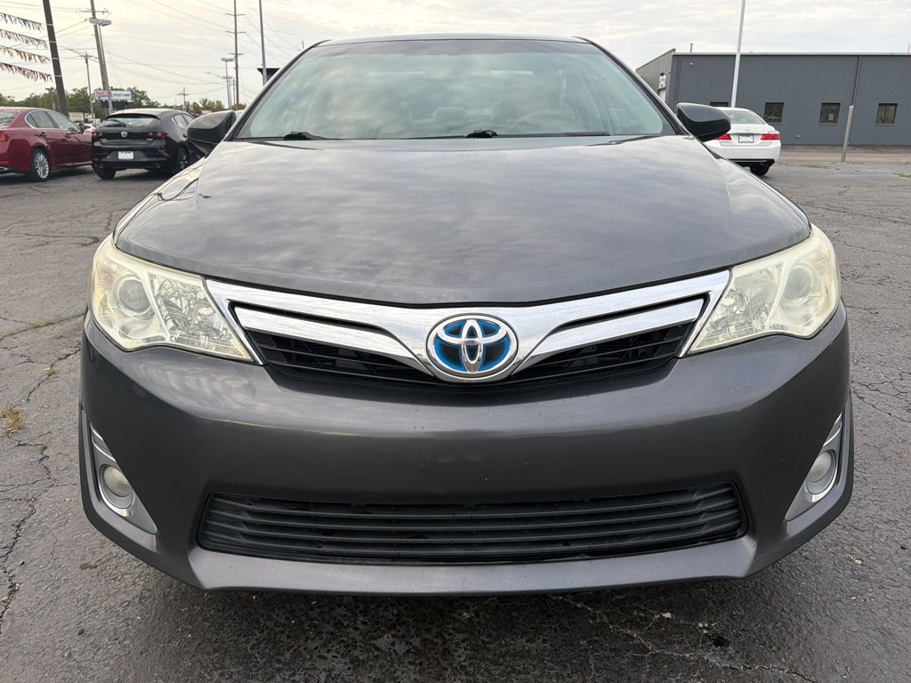 Used 2013 Toyota Camry XLE w/ Leather Pkg FWD image 2