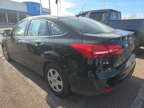 Used 2017 Ford Focus S image 7