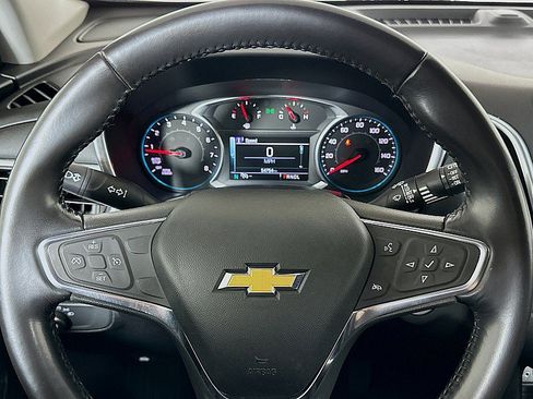 Used 2018 Chevrolet Equinox LT w/ Sun & Infotainment Package AWD/4WD image 12