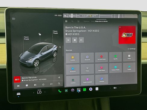 Used 2023 Tesla Model Y Long Range AWD/4WD image 18