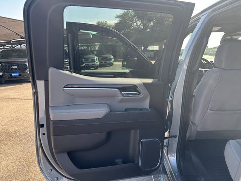 Used 2024 GMC Sierra 1500 SLE w/ Preferred Package AWD/4WD image 13