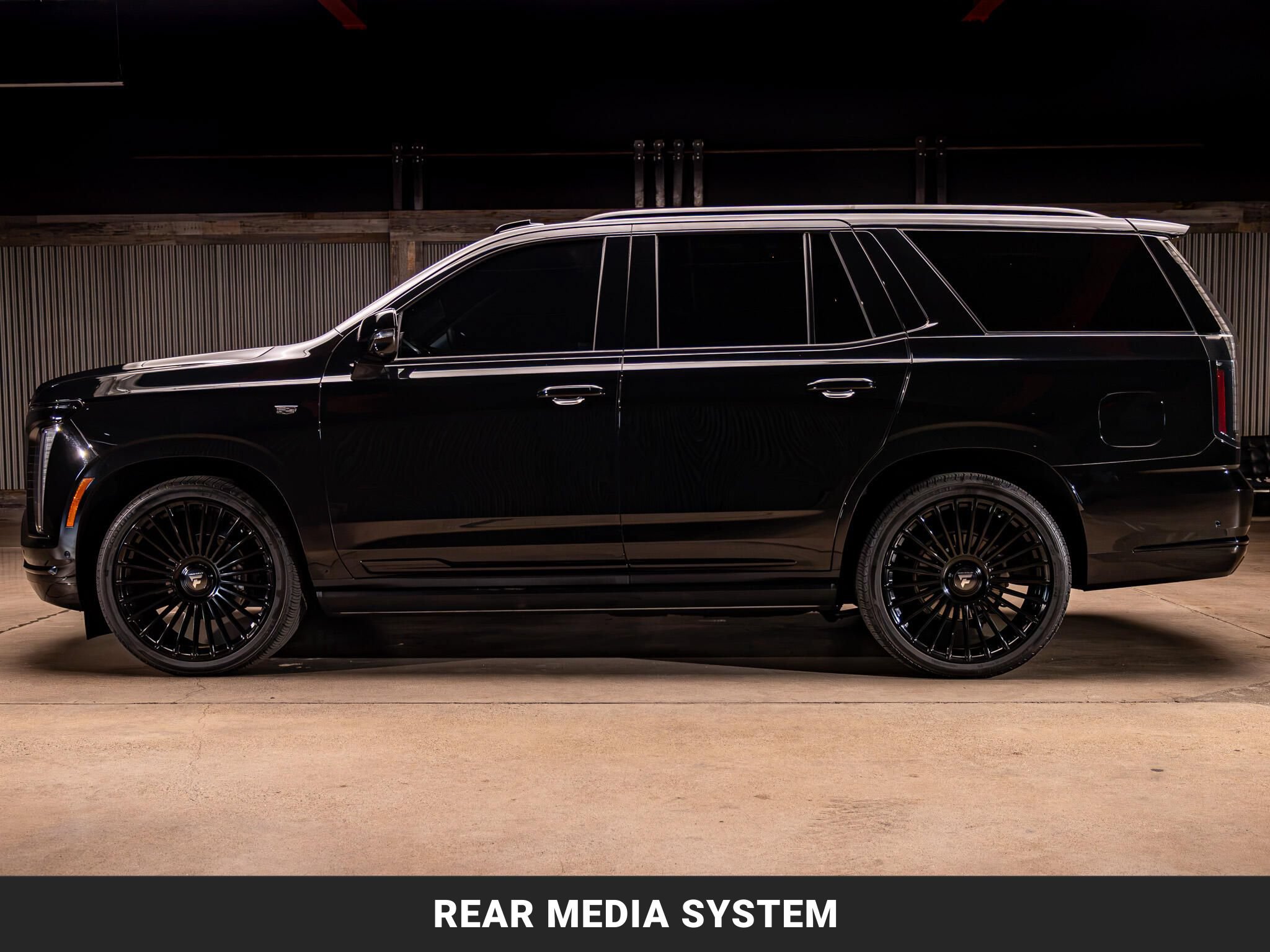 Used 2025 Cadillac Escalade Sport Platinum w/ LPO, Floor Liner Package AWD/4WD image 5