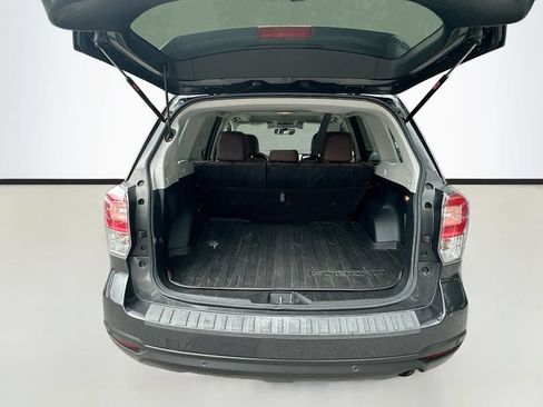 Used 2017 Subaru Forester 2.5i Touring AWD/4WD image 27
