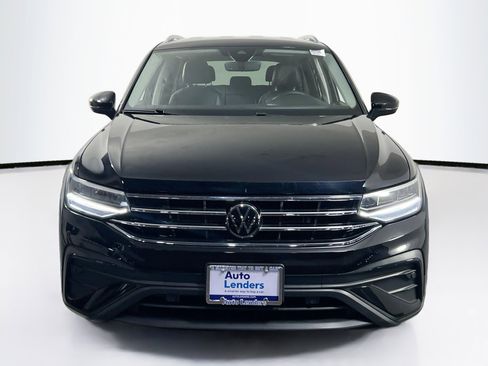 Used 2022 Volkswagen Tiguan SE image 2