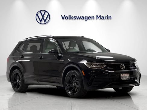 Used 2024 Volkswagen Tiguan SE R-Line AWD/4WD image 7