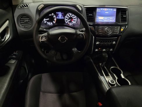 Used 2019 Nissan Pathfinder S AWD/4WD image 22