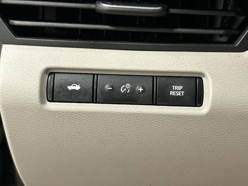 Used 2025 Nissan Altima 2.5 SV image 20