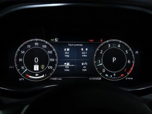 Used 2025 Jaguar F-PACE R-Dynamic S image 21