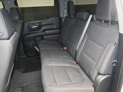 Used 2021 Chevrolet Silverado 1500 LT RWD image 17