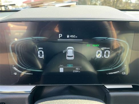 Certified 2025 Kia Niro EX image 15