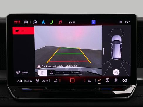 New 2025 Volkswagen Tiguan SE R-Line image 23