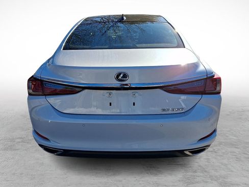 Used 2019 Lexus ES 350 Ultra Luxury image 5