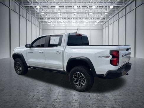 Used 2026 Chevrolet Colorado ZR2 w/ Technology Package AWD/4WD image 4