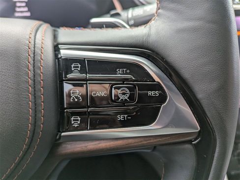 Used 2021 Jeep Grand Cherokee L Summit w/ Advanced Protech Group IV image 19