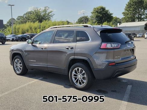Used 2019 Jeep Cherokee Latitude Plus w/ Cold Weather Group AWD/4WD image 3
