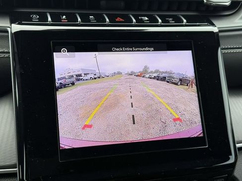 New 2025 Jeep Grand Cherokee Altitude image 15