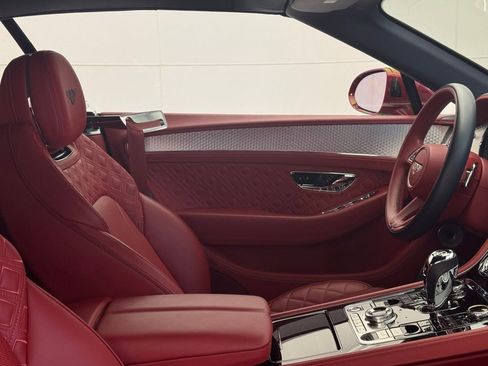 Used 2023 Bentley Continental GT Azure image 56