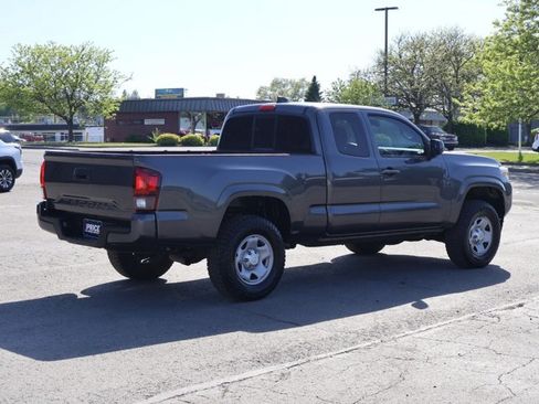 Used 2020 Toyota Tacoma SR AWD/4WD image 5