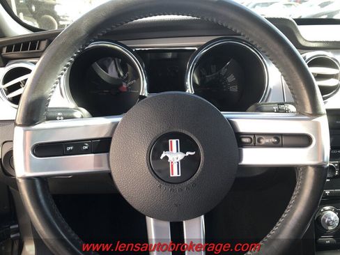 Used 2005 Ford Mustang Premium RWD image 17