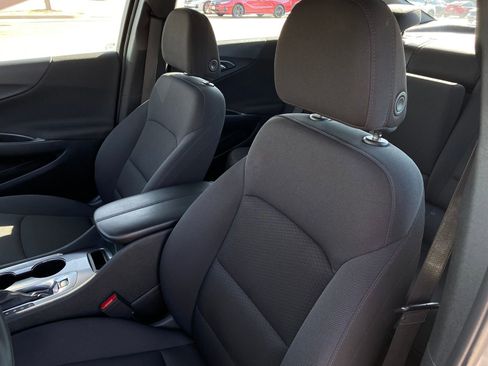 Used 2022 Chevrolet Malibu LT image 12