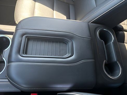 Certified 2023 GMC Yukon SLT AWD/4WD image 19