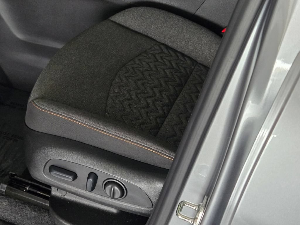 Certified 2024 Chevrolet Equinox LT w/ LPO, Floor Liner Package FWD image 23