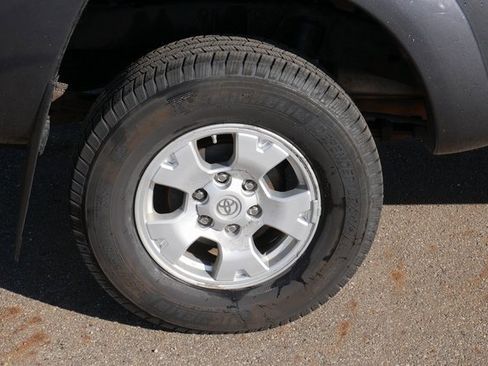 Used 2012 Toyota Tacoma PreRunner image 11