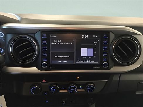 Certified 2020 Toyota Tacoma SR5 image 17