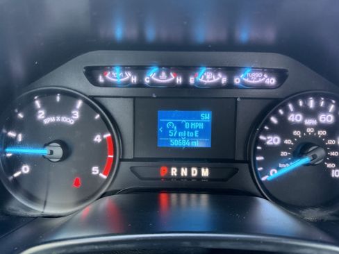 Used 2020 Ford F550 XLT image 17