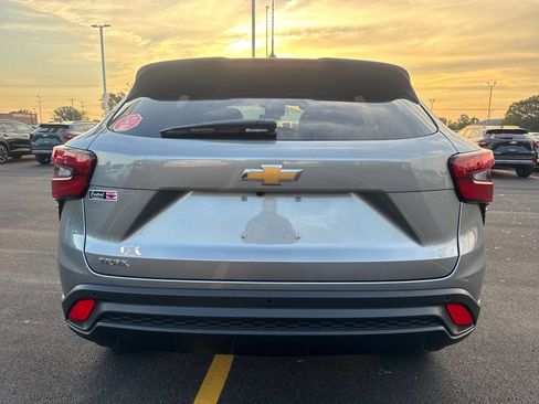 New 2026 Chevrolet Trax LS w/ Driver Confidence Package FWD image 5