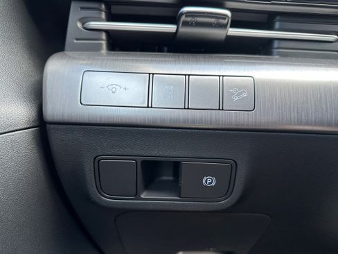 Used 2024 Hyundai Kona SEL image 19