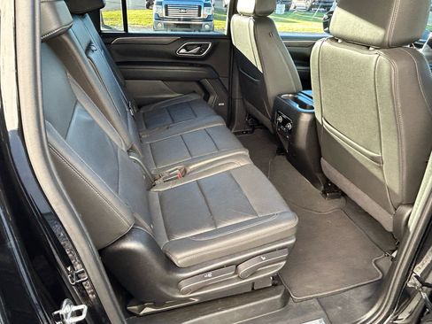 Used 2024 Chevrolet Suburban LT image 24
