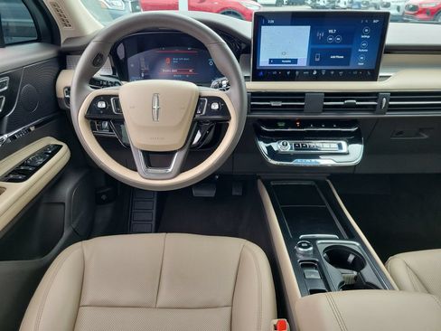 Certified 2023 Lincoln Corsair AWD w/ Equipment Group 101A image 12