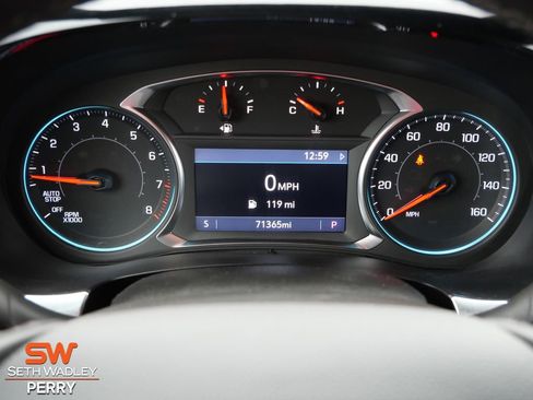 Used 2023 Chevrolet Traverse LT image 20