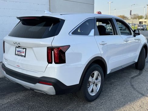 New 2026 Kia Sorento LX FWD image 13