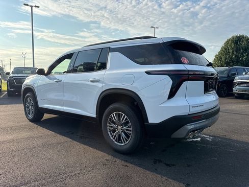 New 2026 Chevrolet Traverse LT FWD image 4