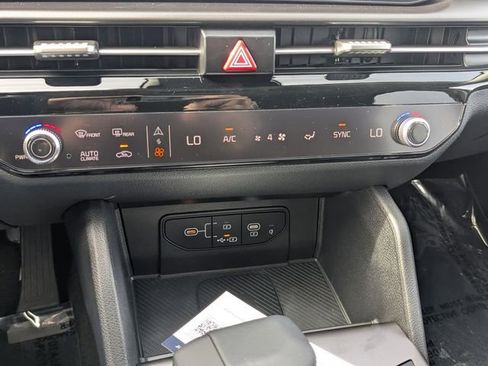 New 2026 Kia Sportage SX FWD image 23