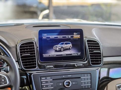 Used 2018 Mercedes-Benz GLS 550 4MATIC image 35