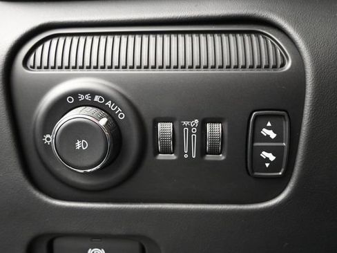 Used 2023 Jeep Grand Wagoneer Series II AWD/4WD image 16
