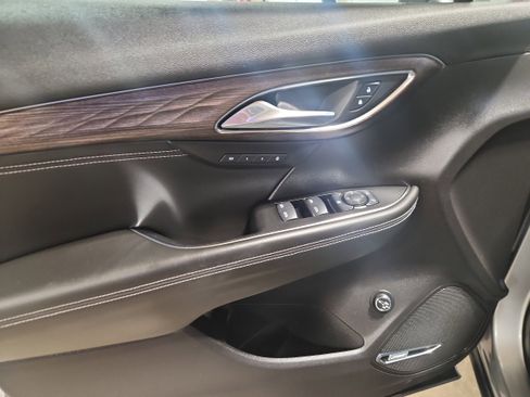 Used 2023 Buick Envision Avenir image 11