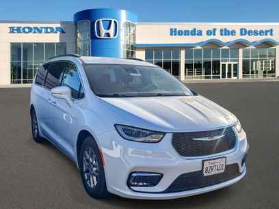 Used 2021 Chrysler Pacifica Touring
