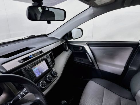 Used 2014 Toyota RAV4 LE AWD/4WD image 6
