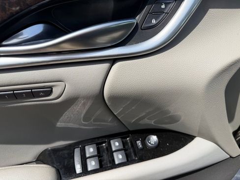 Used 2013 Cadillac XTS Premium FWD image 7