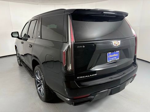 Used 2023 Cadillac Escalade Sport image 7