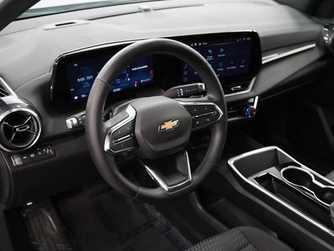 Used 2025 Chevrolet Equinox LT w/ Safety and Technology Package AWD/4WD image 20