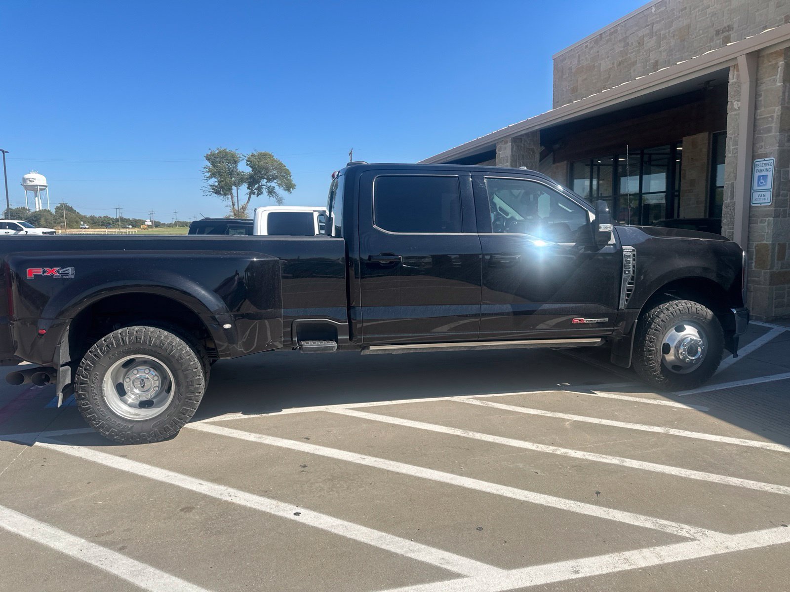 Used 2024 Ford F350 Lariat w/ Lariat Ultimate Package AWD/4WD image 6