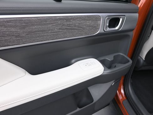 Used 2025 Hyundai Santa Fe Limited image 24