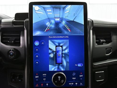 Used 2024 Ford Expedition Max Platinum image 24