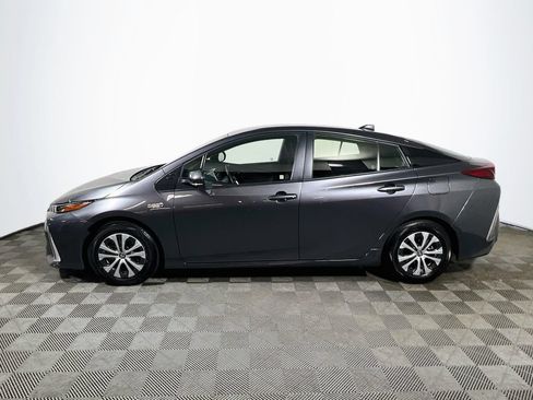 Certified 2021 Toyota Prius Prime LE w/ Carpet Mat Package (TMS) FWD image 4