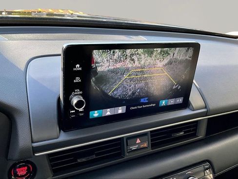 Used 2024 Honda Pilot EX-L image 11